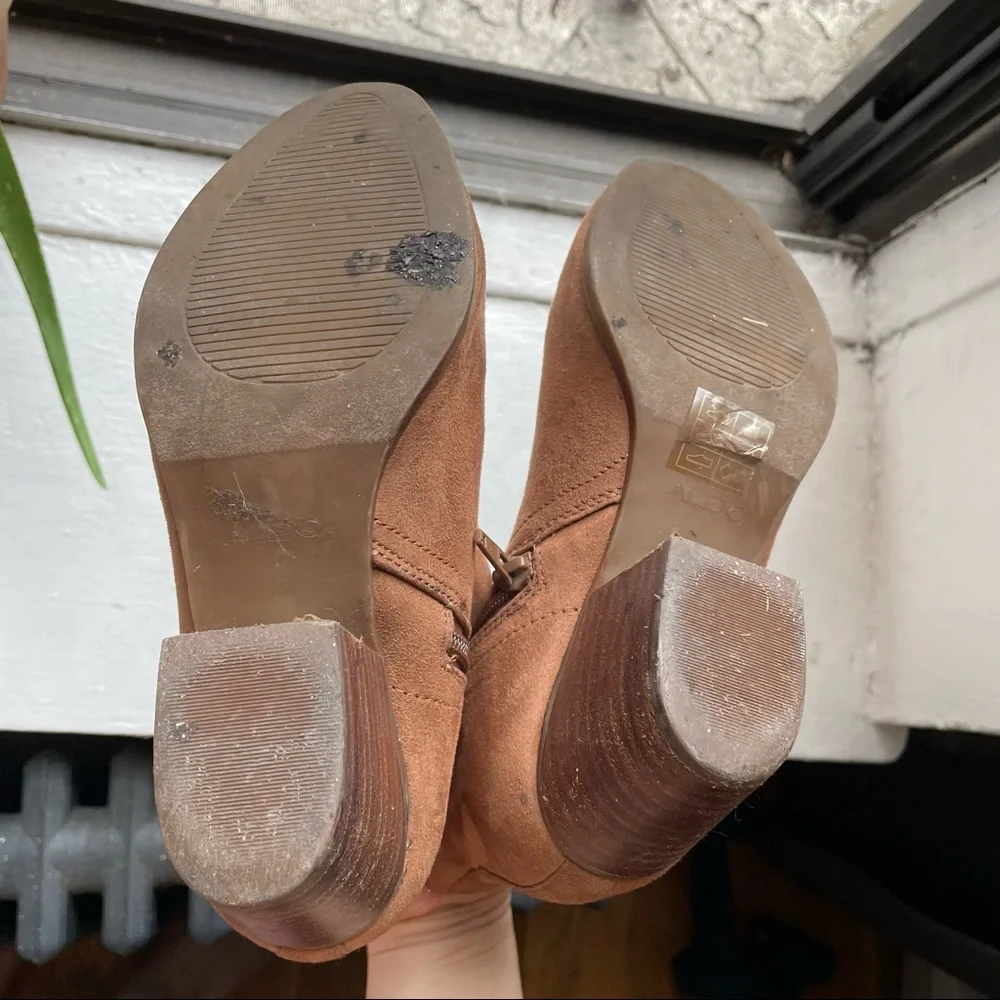 ALDO | brown block Chelsea heeled booties size 6.5 - Picture 4 of 8